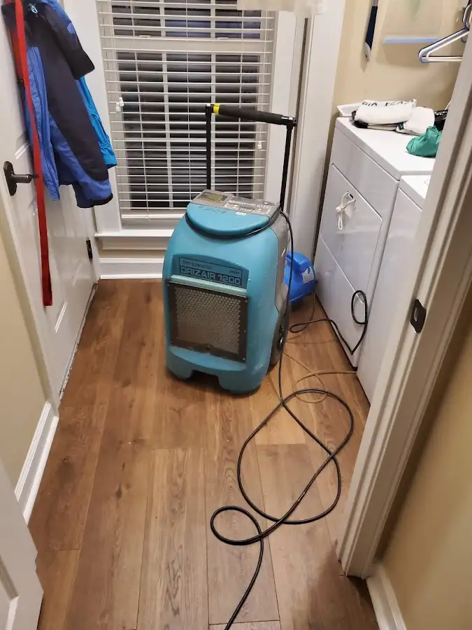 Commercial dehumidifier deployed for Crawl Space Restoration in Round Rock
